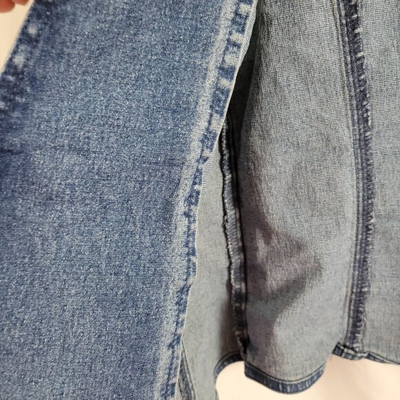 DG2 by Diane Gillman Medium Denim Vest embellished w/grommets studs blue EUC - Picture 6 of 9